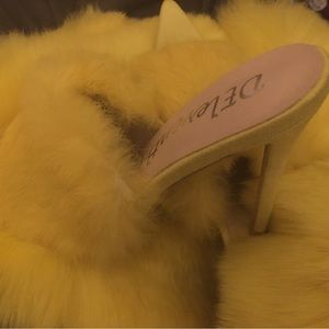 Yellow faux fur boa scarf rabbit fur heel slid on sexy shoes